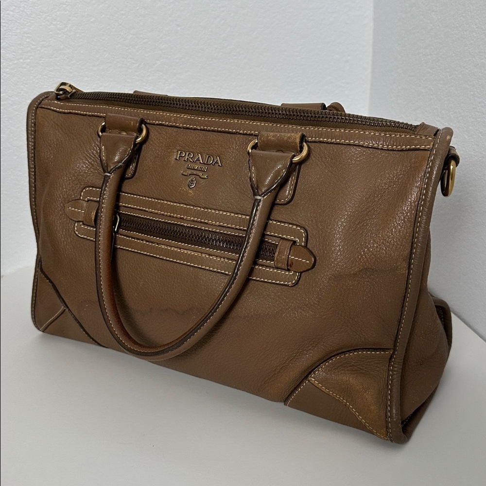 💯Authentic Prada Leather Handbag🍀 - Picture 15 of 17